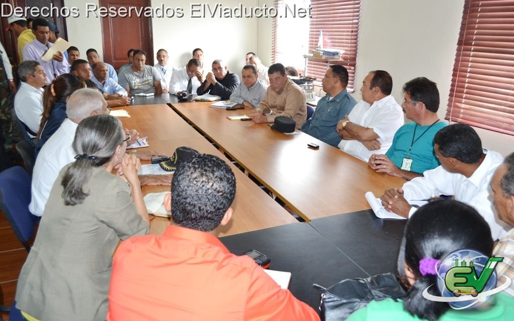Autoridades y Dirigentes de instituciones del COE se reúnen en la Gobernación provincial de Espaillat